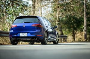 Volkswagen Golf R 5-Door 2017 года  (JP)